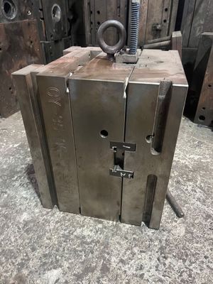 Van de het Aluminiummatrijs van S136H 718H 2343 het Afgietselmatrijs Berijpte Thermische behandeling
