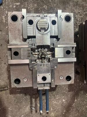 Van de het Aluminiummatrijs van S136H 718H 2343 het Afgietselmatrijs Berijpte Thermische behandeling