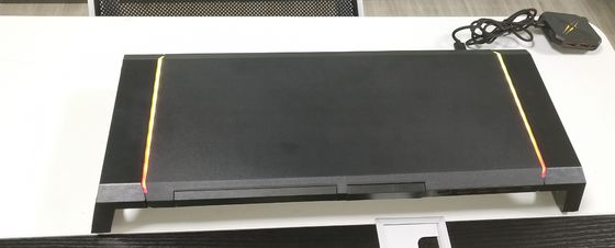 SECC Metalen Monitor Stand Met USB3.0 Hub / Draadloos Laden