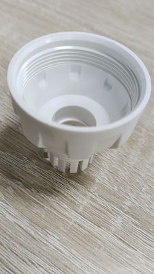 Op maat gemaakte ABS PC elektrische plastic onderdelen optische diffuser met BSPT draad