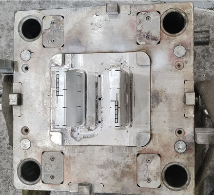 Kunststofproductie gemakkelijker gemaakt met een glad oppervlak Finish Injection Molding Solution